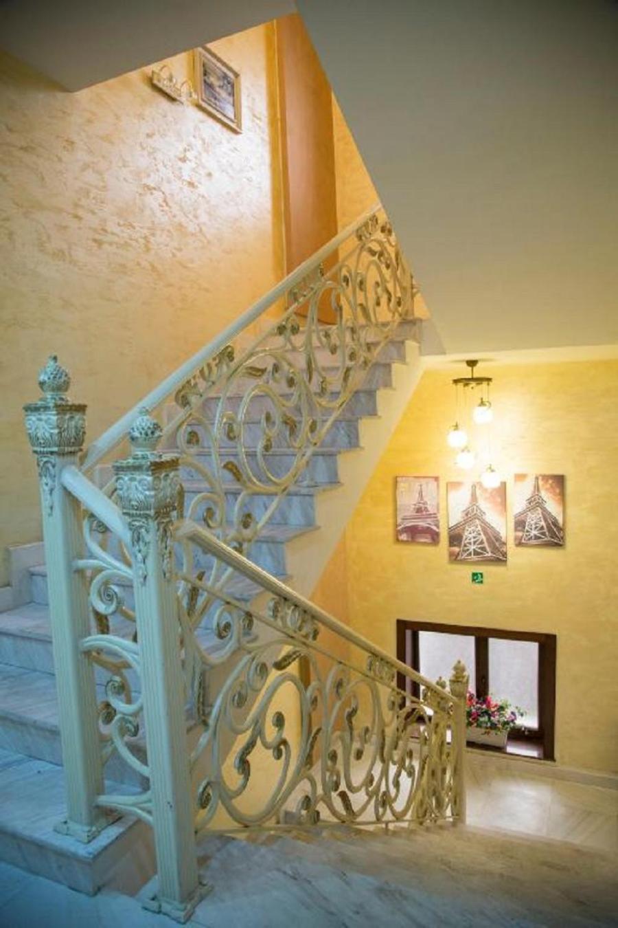 Manor Luxury Hotel Baku Exterior photo